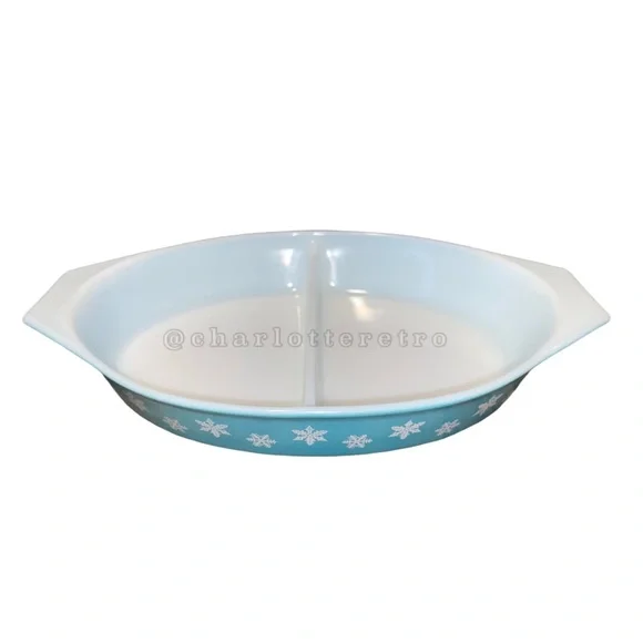 vtg Pyrex Snowflake Divided Dish w Lid